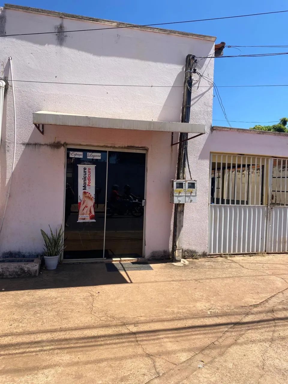 Vendo Uma casa com o Ponto comercial - Foto 3