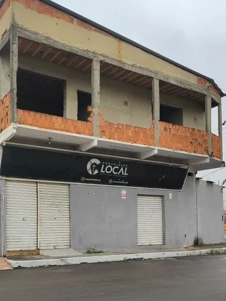 Lojão com casa e área externa Belford Roxo - Piam