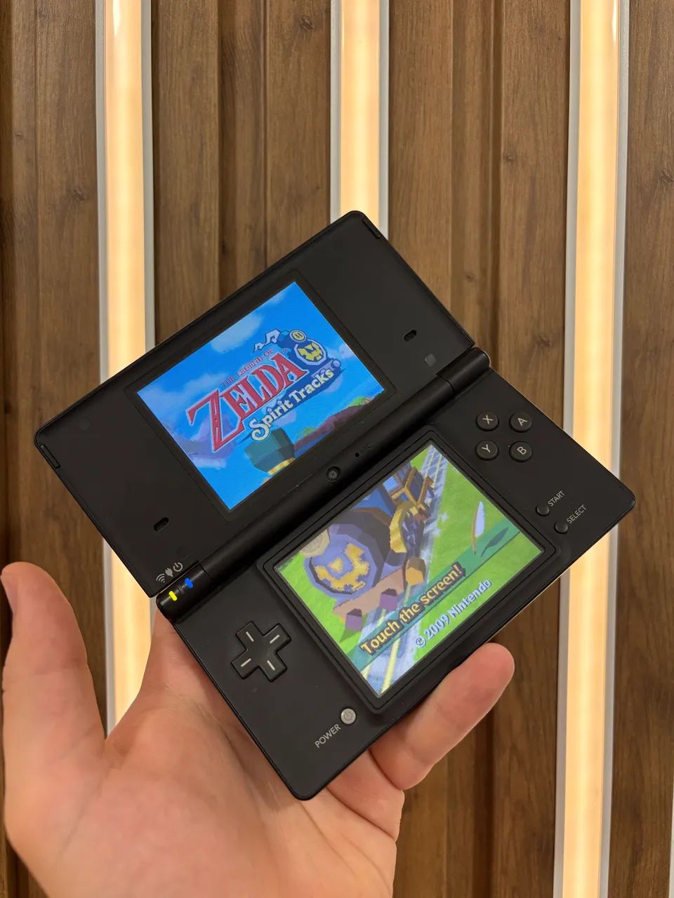 Nintendo ds + de 2000 jogos como Pokémon Mario e Zelda + caneta e carregador  - Foto 3