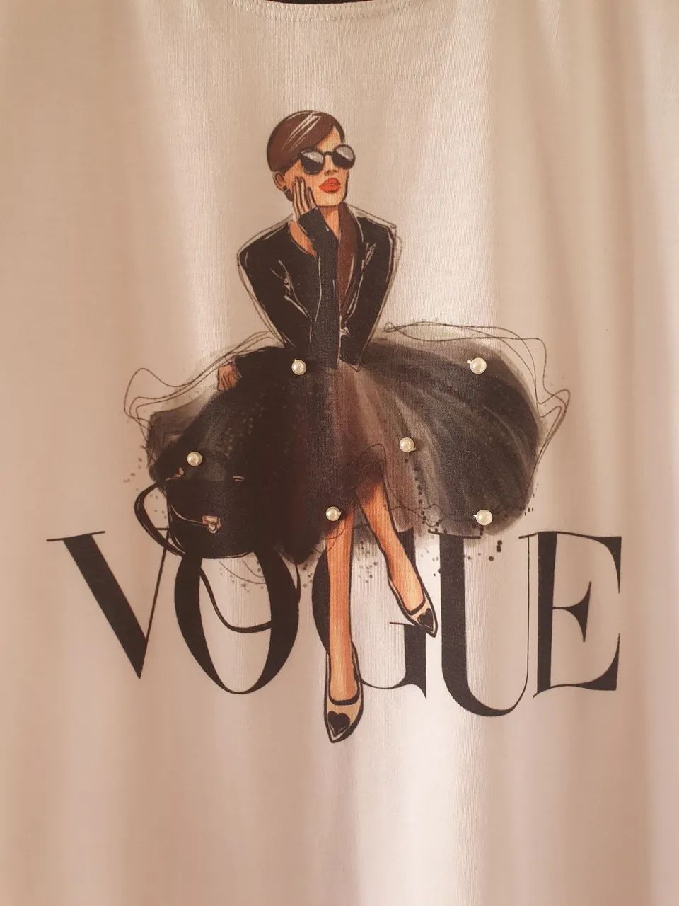 Camiseta Vogue pérolas  - Foto 3
