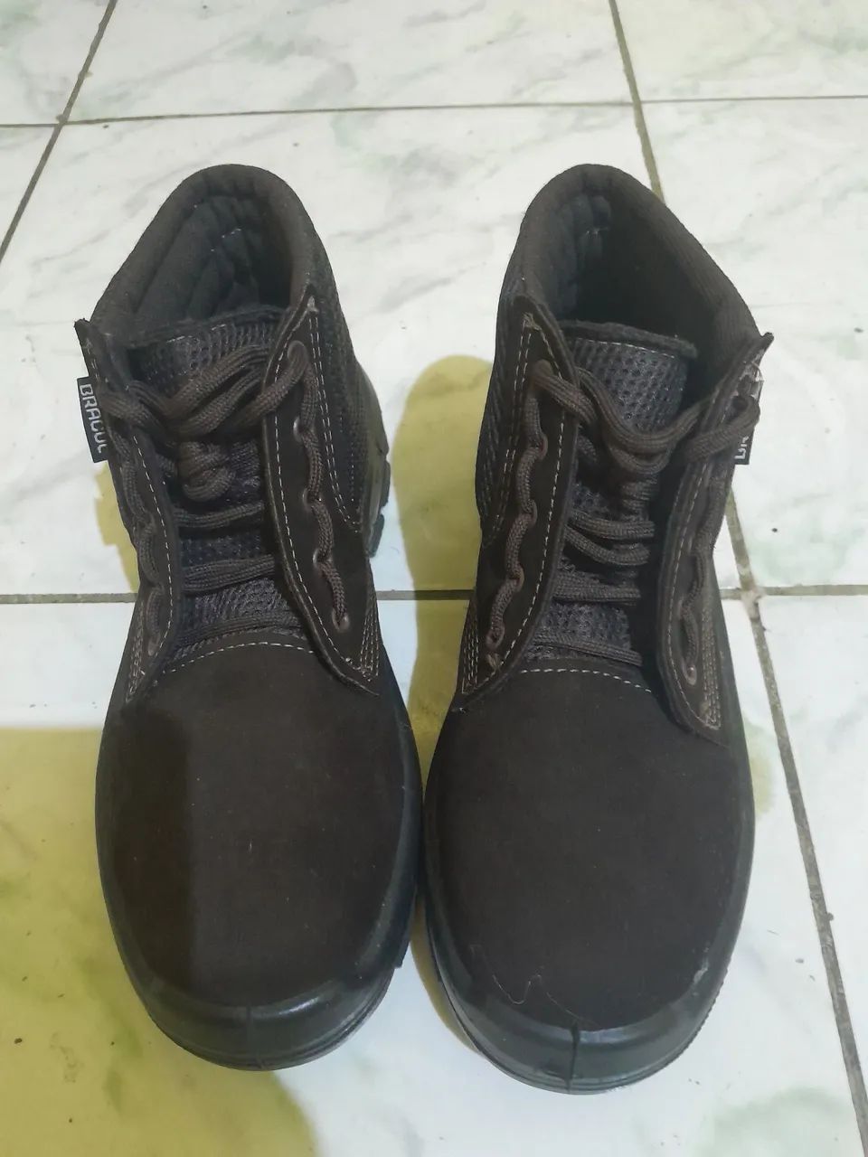 Bota nunca usada N° 40