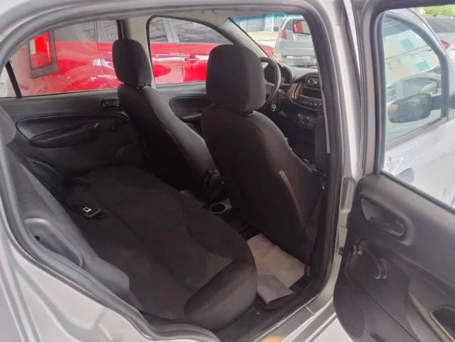 Fiat Uno DRIVE 1.0 Flex 6V 5p, foto 14 de 16