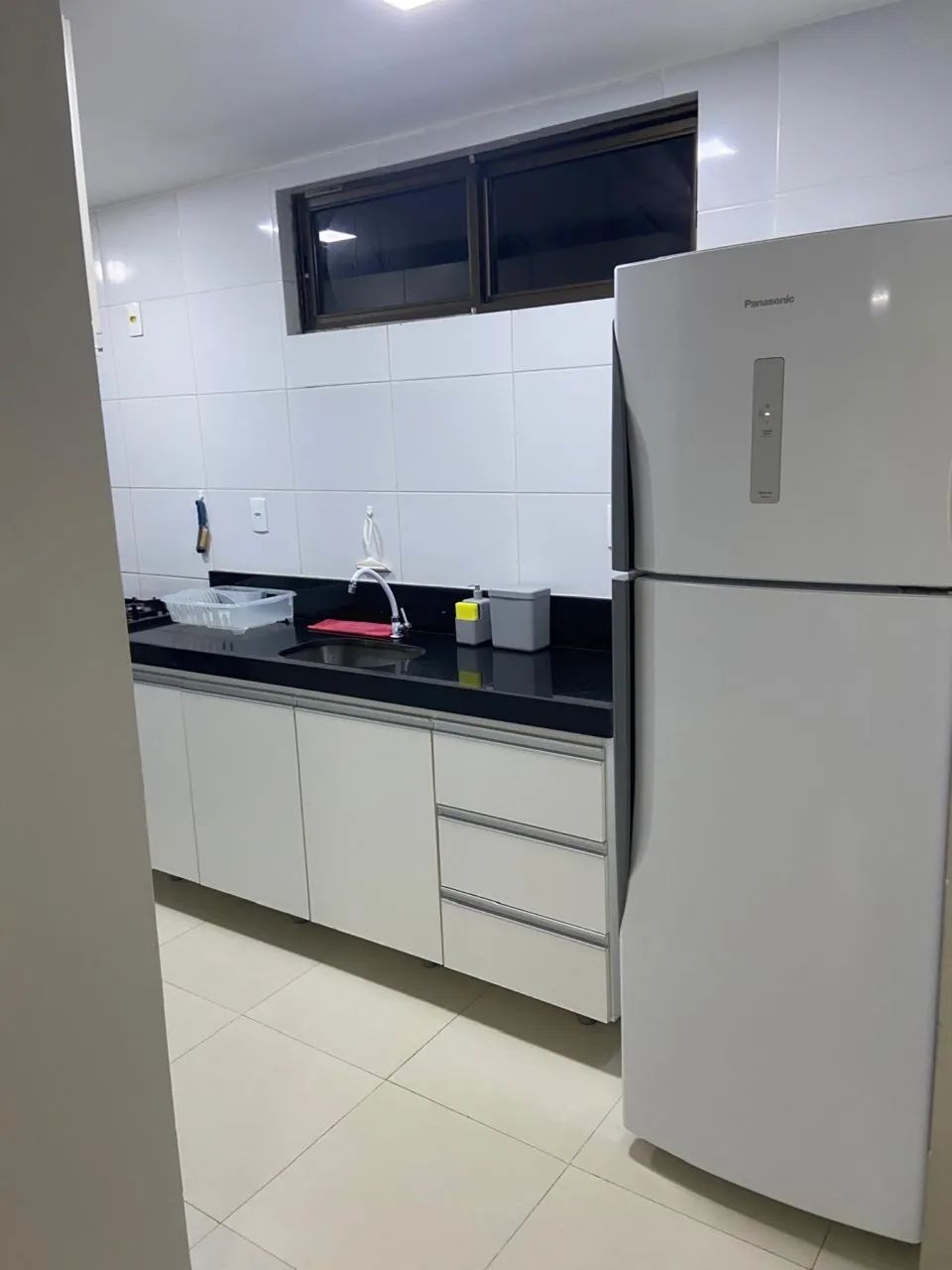 Aluga - Apartamento mobiliado 2 quartos no Brisamar.  - Foto 2
