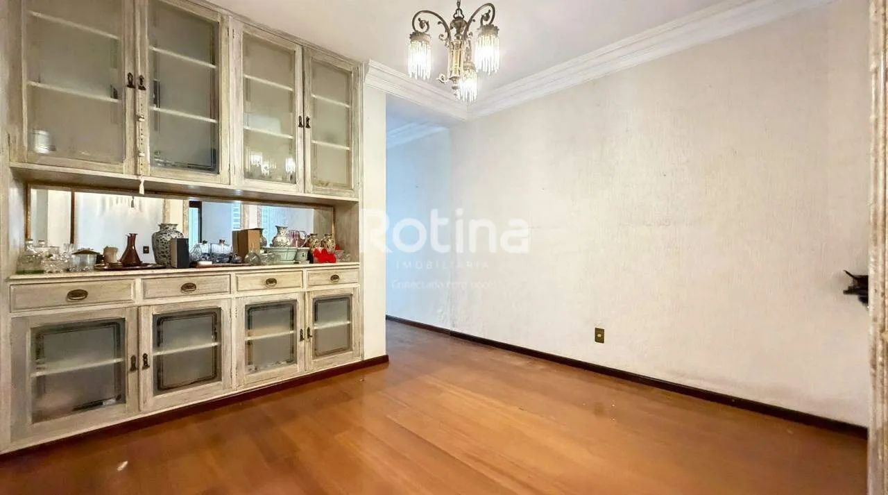 Casa Comercial à Venda no Centro de Uberlândia com 3 Quartos e 2 Vagas - Foto 5
