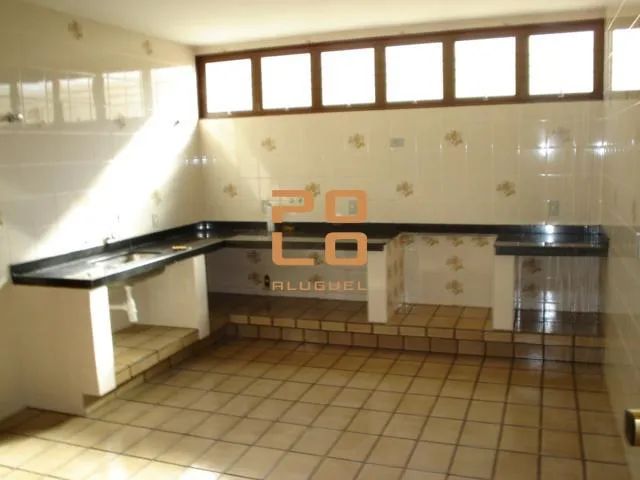 Sobrado com quatro quartos para alugar no Setor Serrinha, em Goiânia - GO. - Foto 4