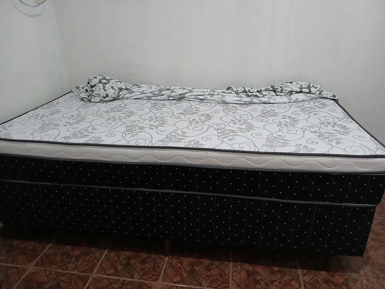 VENDO COLCHÃO BOX DE SOLTEIRO DE MOLA - Foto 3