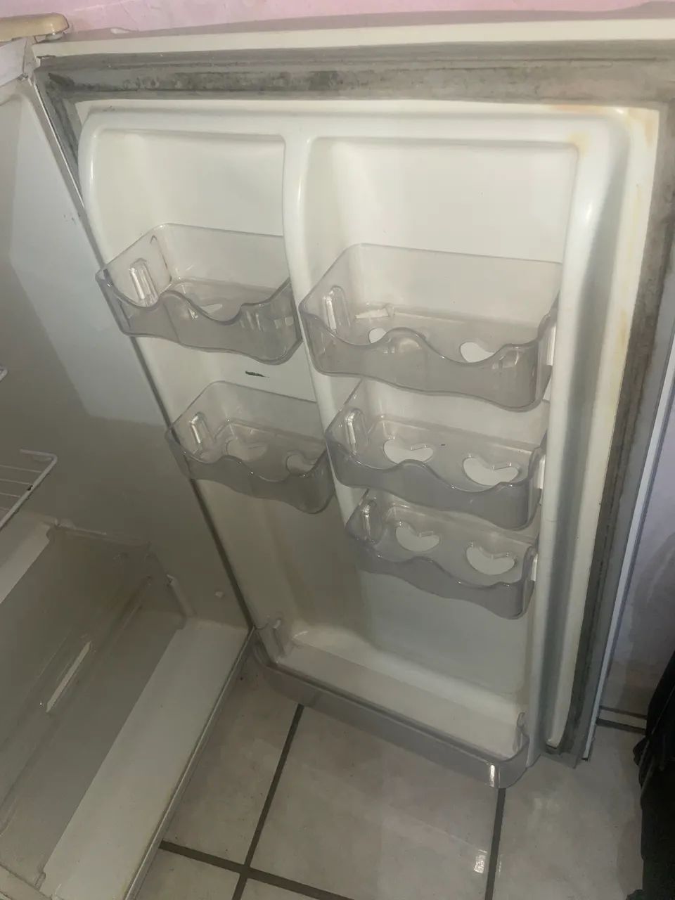 Frigobar eletrolux - Foto 3