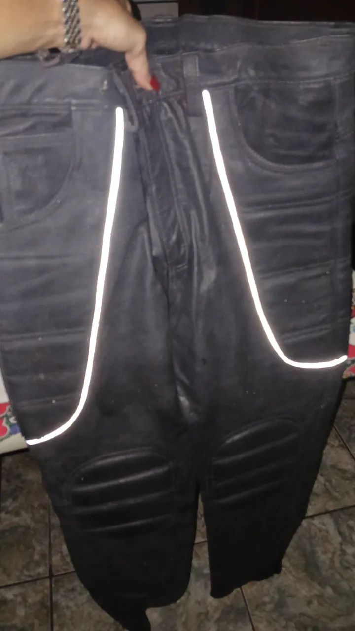 Vendo calça de couro masculino motociclista 