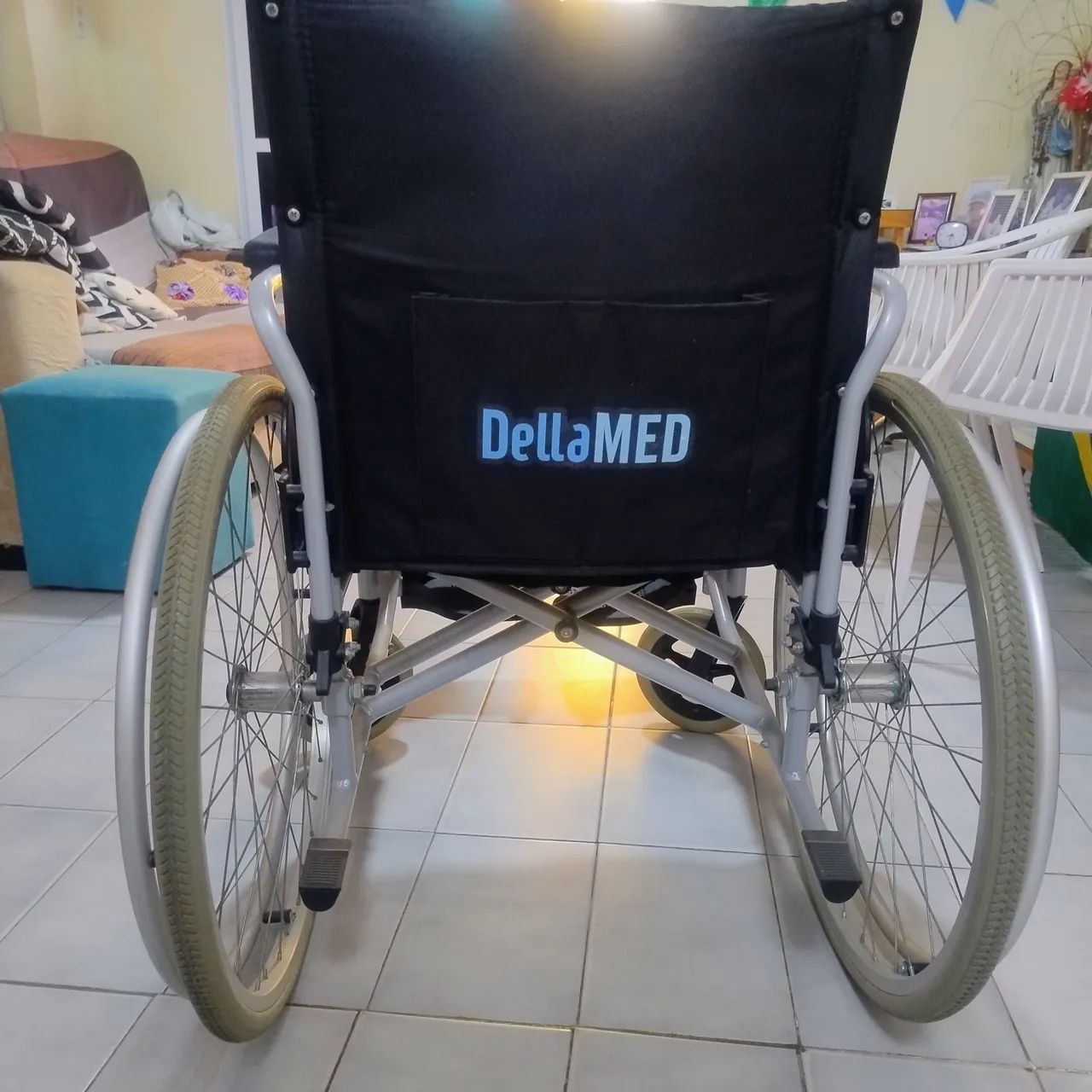 Cadeira de rodas Della med - Foto 3