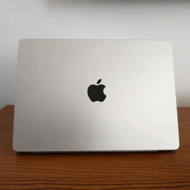 MACBOOK PRO 14 - M1 PRO, 16GB, 512GB - 320 CICLOS - SILVER