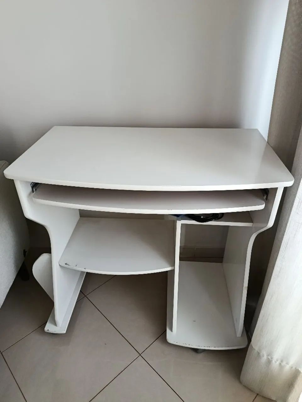 Escrivaninha para computador 