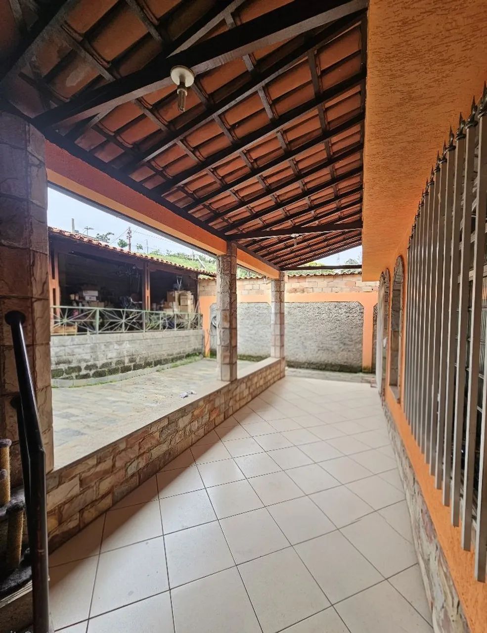 Casa ampla, confortável e pronta para morar! - Foto 2