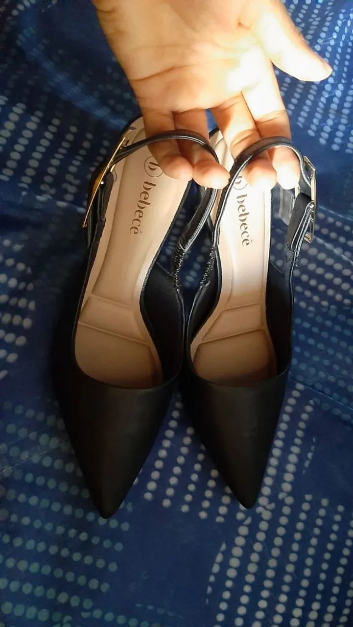 Scarpin Bebecê Slingback Preto Salto