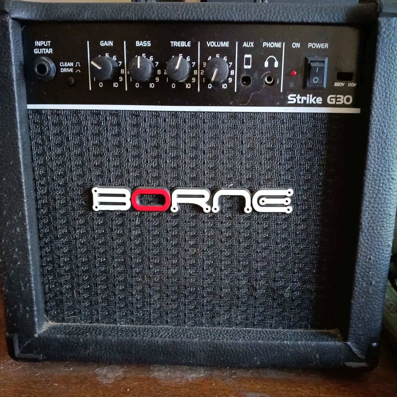 Amplificador BORNE Strike G30