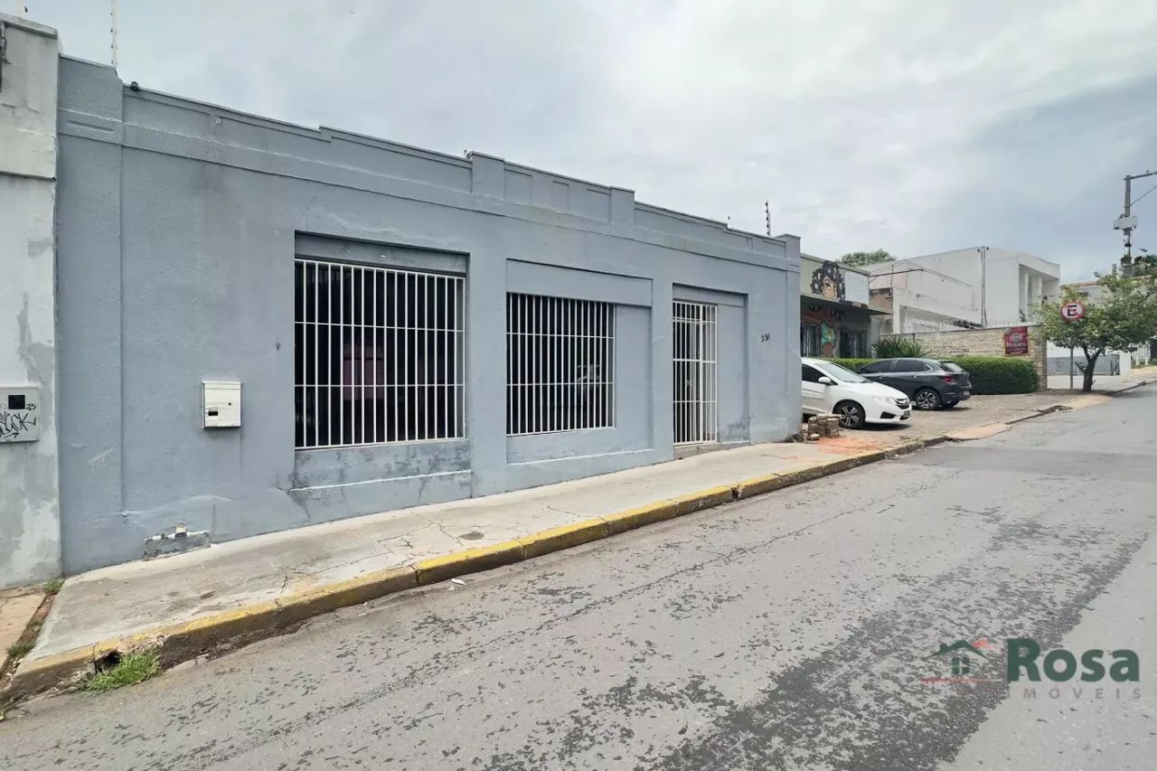 Ampla Sala Comercial para Locação próximo da Avenida Getulio Vargas, Cuiabá.