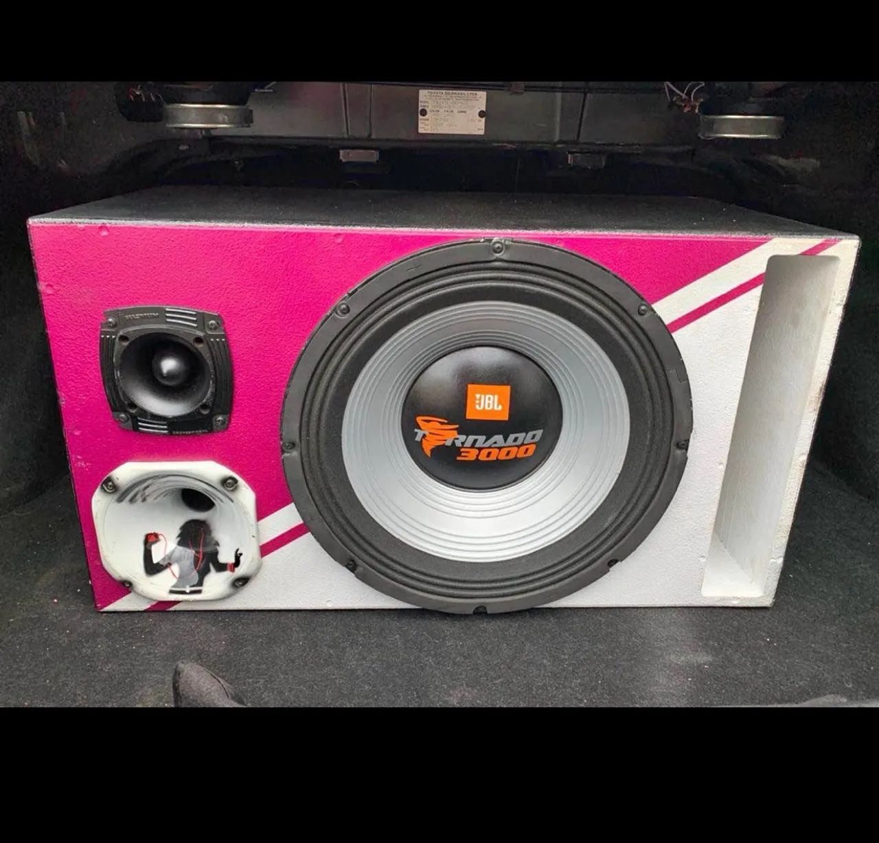 Vendo caixa trio Tornado 