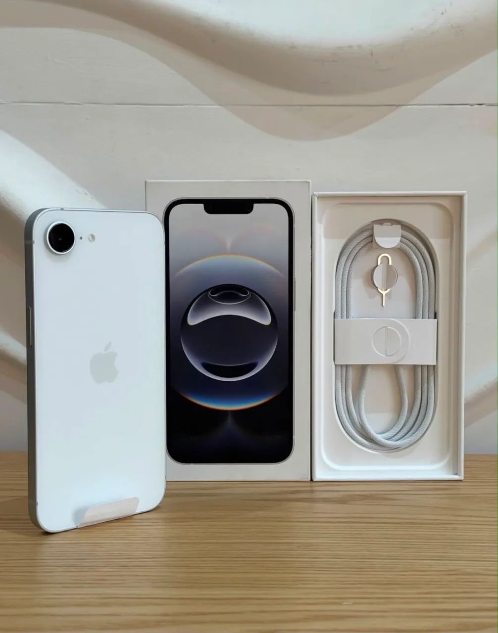 iPhone 16e IMPECÁVEL 