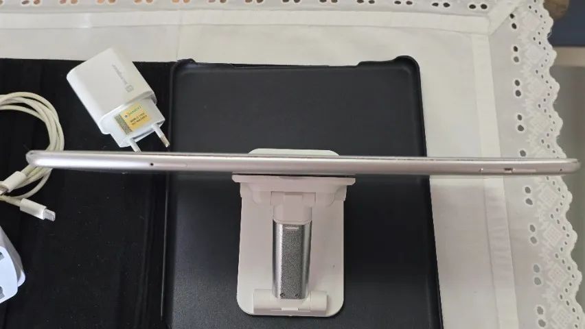 iPad Air 2 Geração 9.7 A1567 Wi-fi + Celular 128gb + Acessórios , Prata - Foto 3