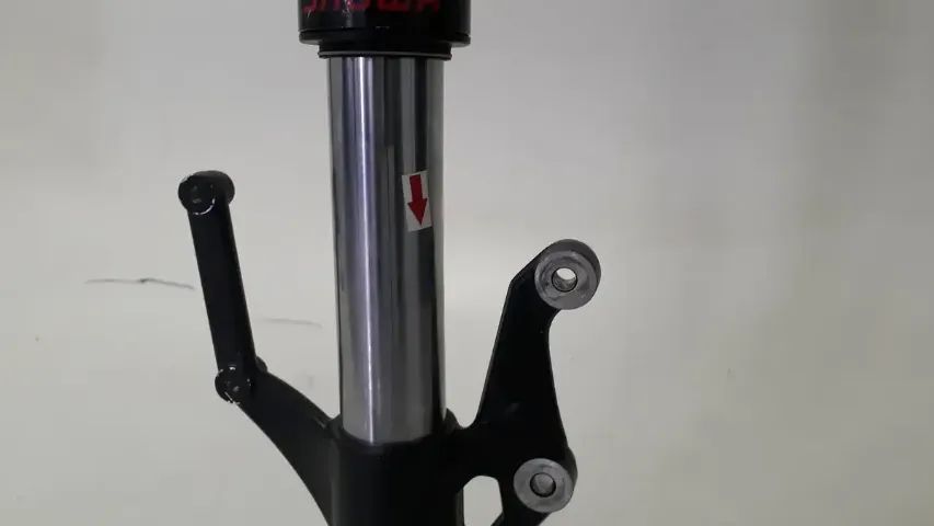 Bengala Triumph Tiger 660 Sport 22/25 L/e Orig Torta 55984 - Foto 3
