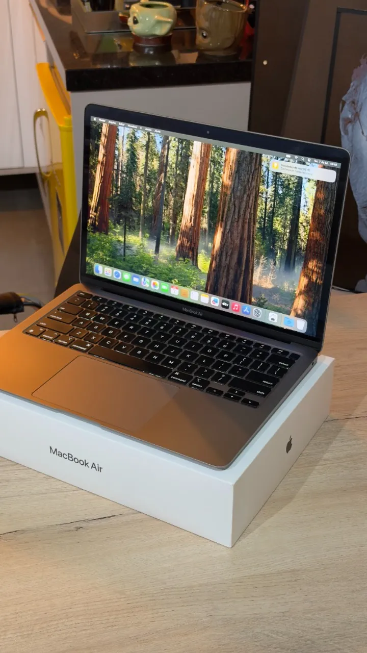 MacBook Air 13 2020 A2179 i3 8GB 256GB SSD Seminovo - Notebooks