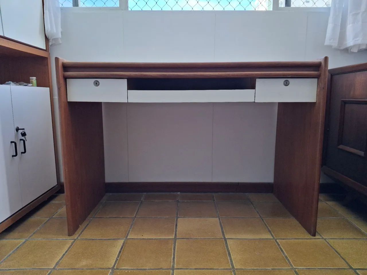 Mesa para Escritório (Madeira Compensada) - Foto 3