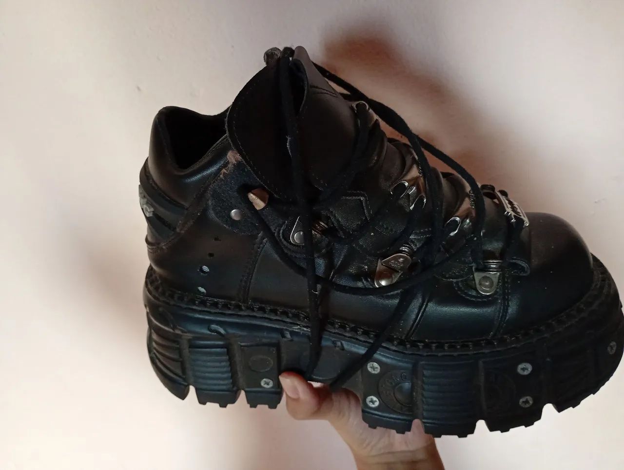Sapato New rock estiloso 