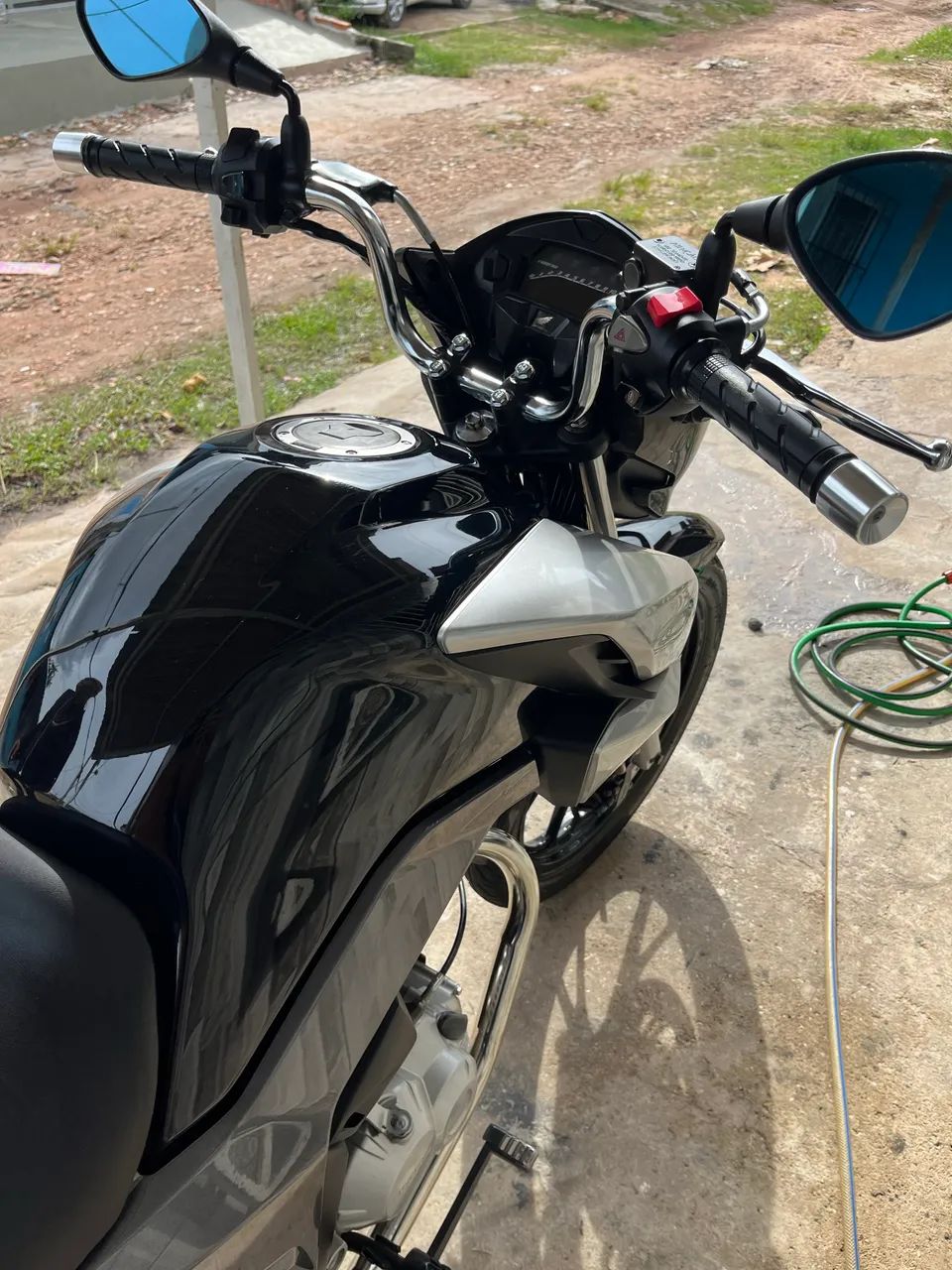 Vendo Moto semi nova e bem conservada. - Foto 2