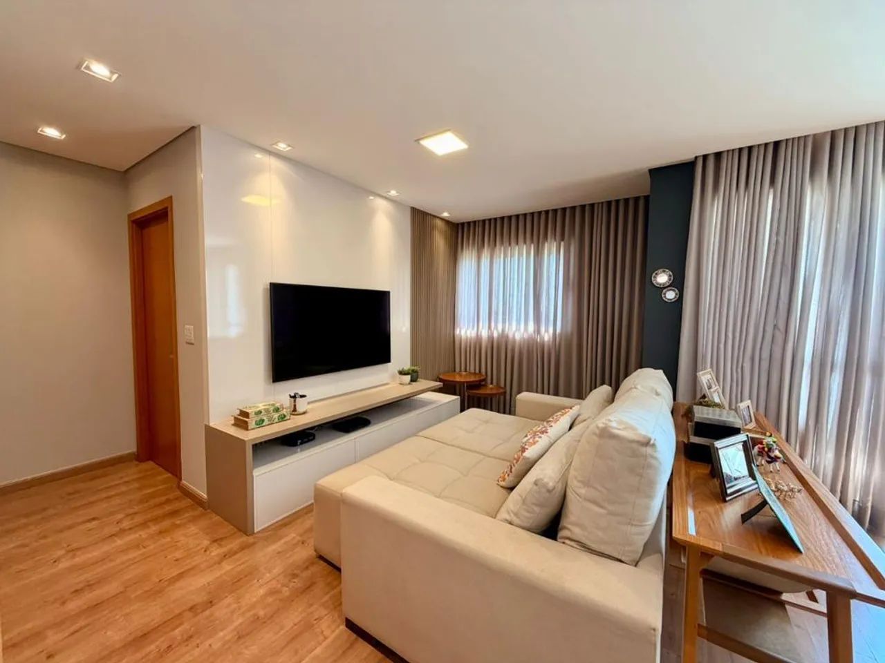 Apartamento à venda em Maringá, Vila Bosque, com 3 quartos, com 85.05 m², Edifício Concept - Foto 2