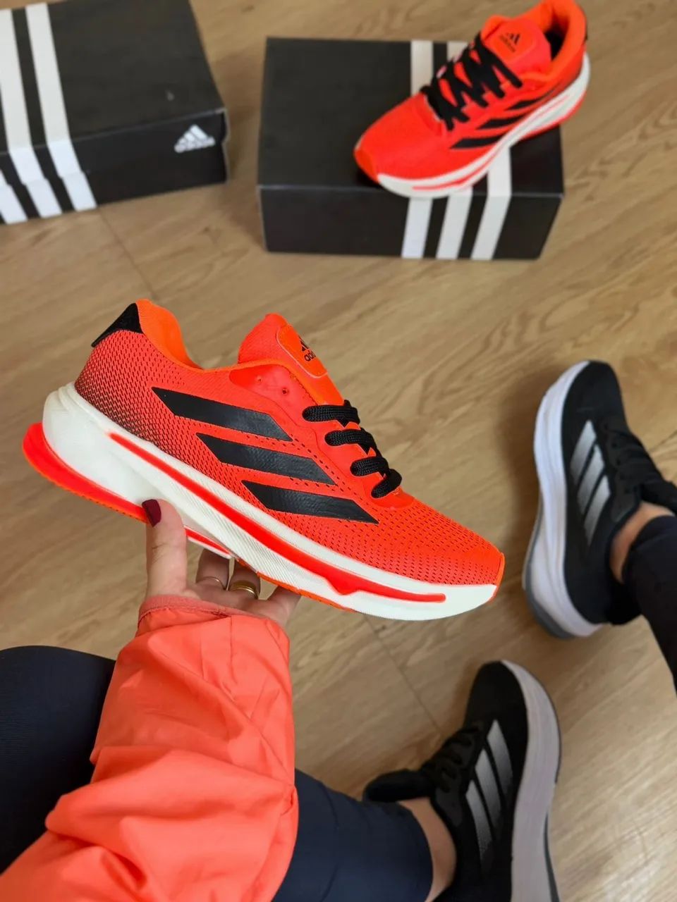 Tênis Adidas - Calçados Esportivos - Conjunto Morada do Morro