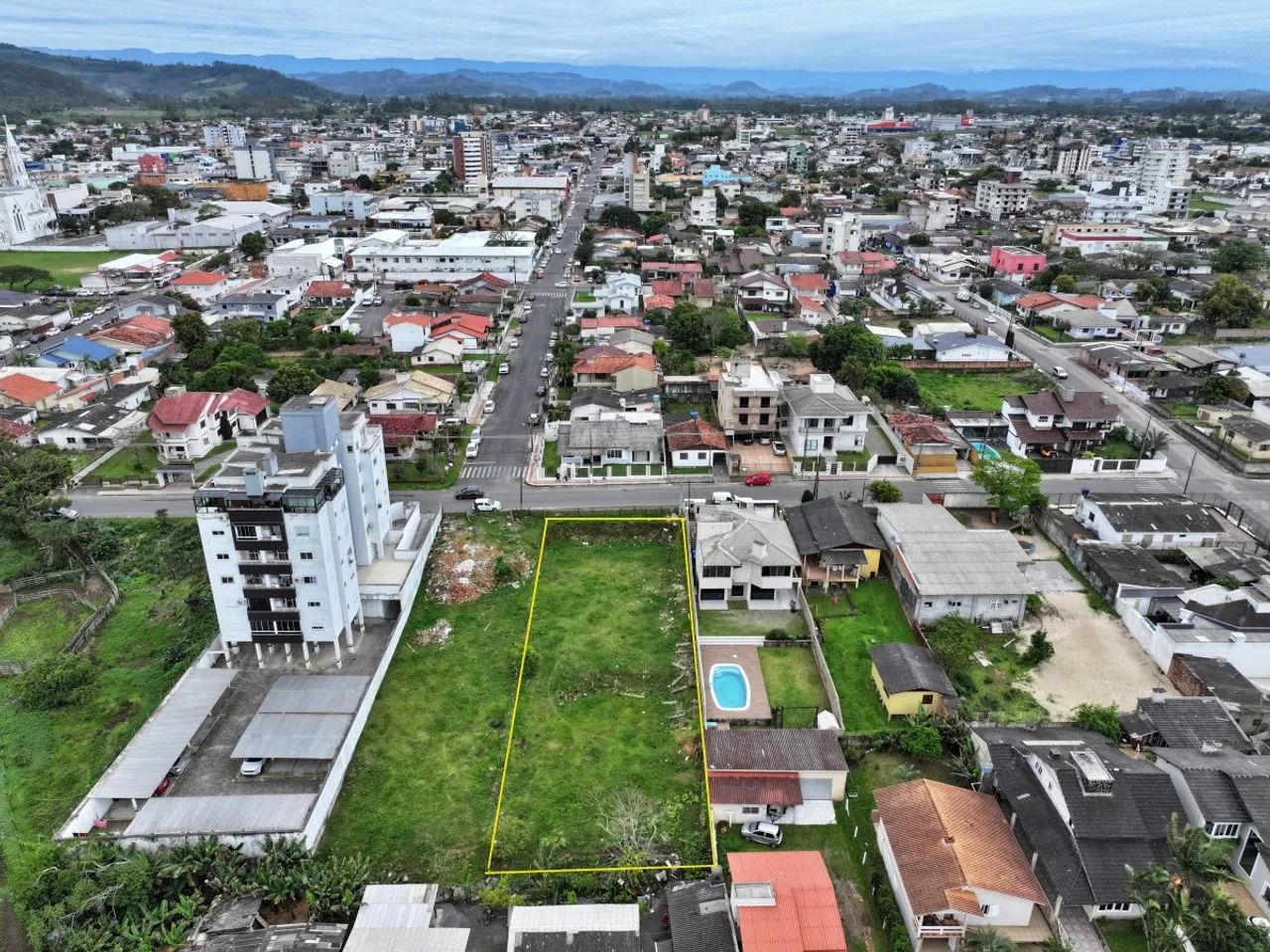 Terreno com 1.205m² Prox ao Centro - Foto 2