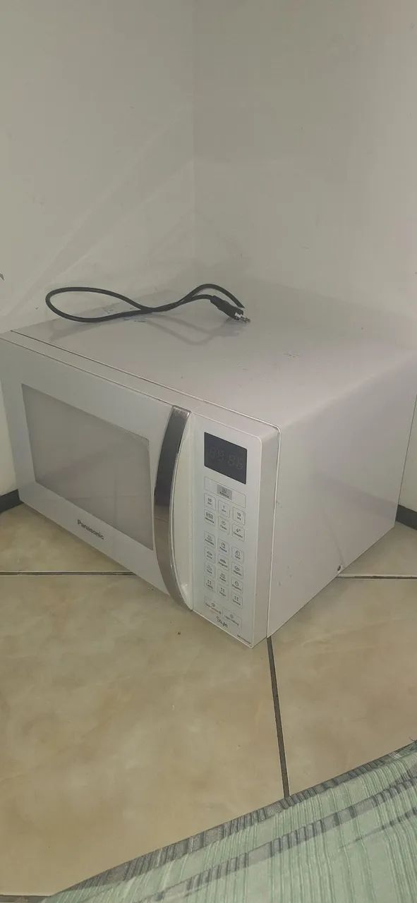Venda de Microondas Panasonic 34L - Foto 2