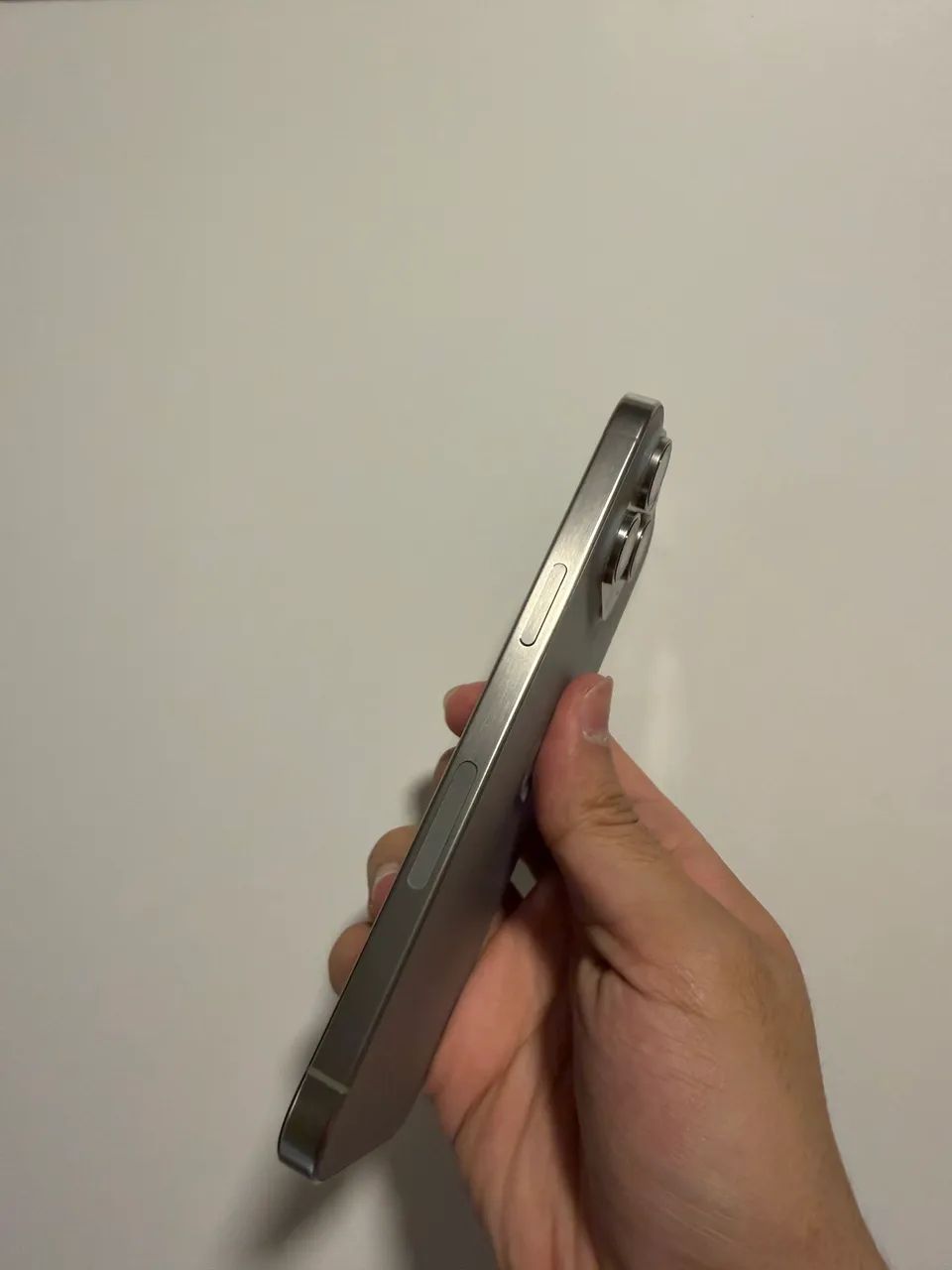 IPHONE 15 PRO MAX MUITO CONSERVADO - Foto 2