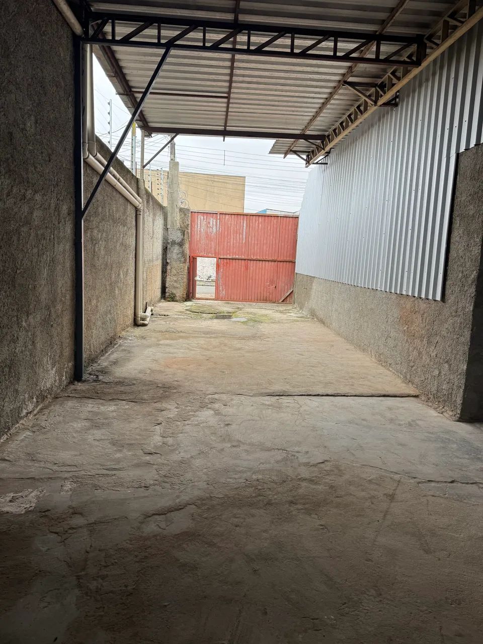 Barracão para locação - Com escritório - Foto 2