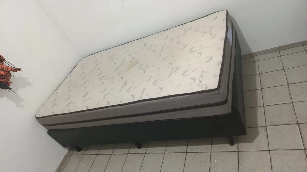 VENDO CAMA SOLTEIRÃO 