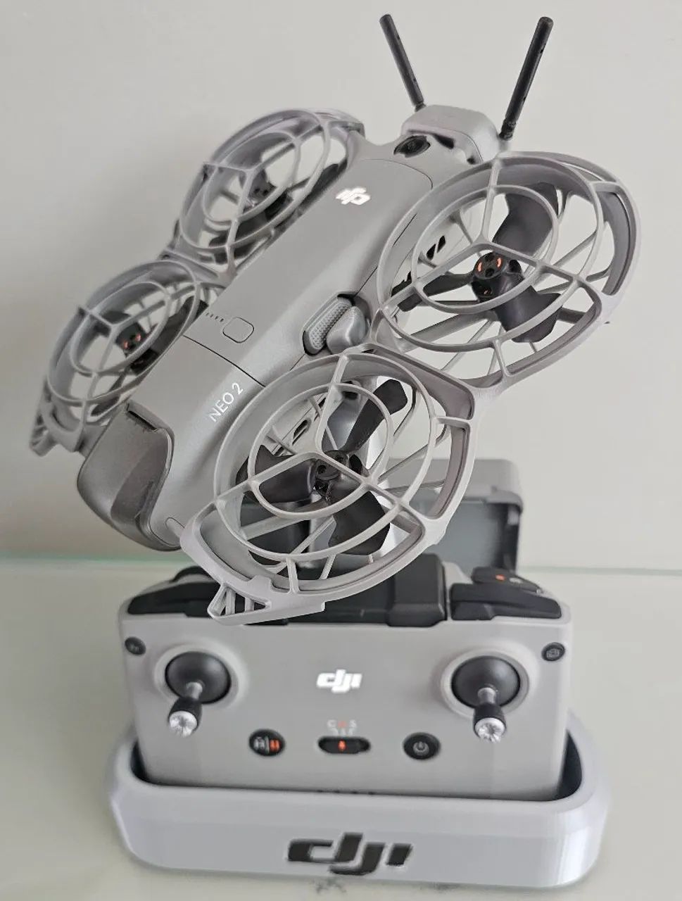 Combo fly more com controle e 03 baterias. - Foto 2