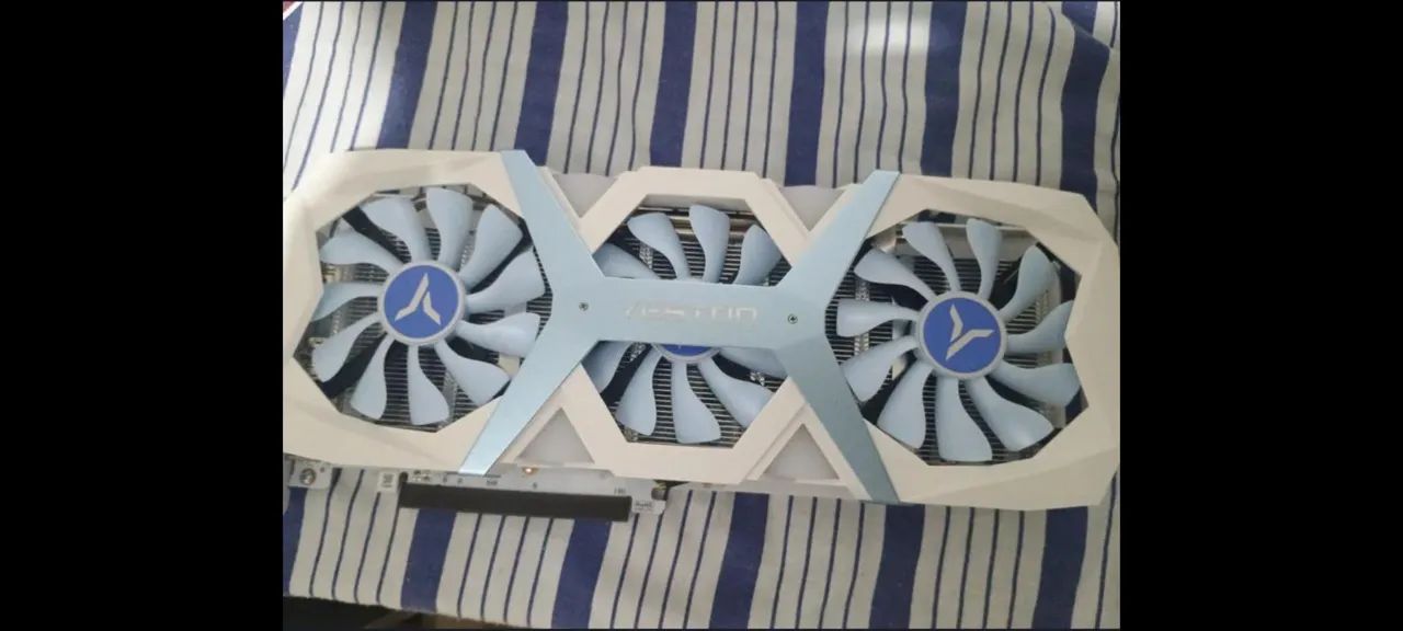 Placa de Vídeo AMD Radeon RX 9060 XT 8GB - Foto 2