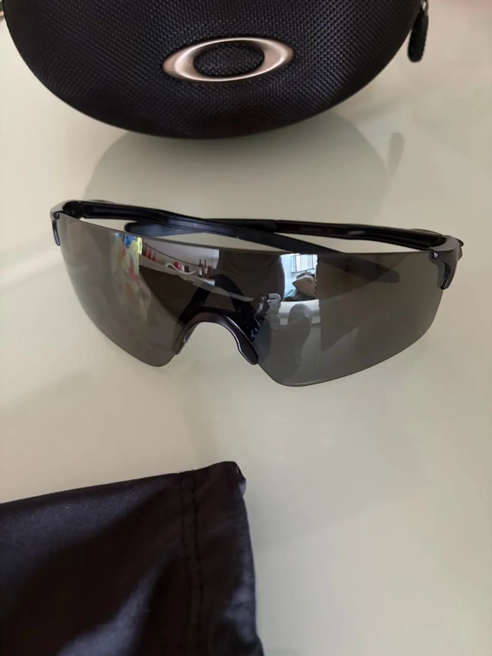 óculos de sol oakley modelo evzero blades - preto - Foto 2