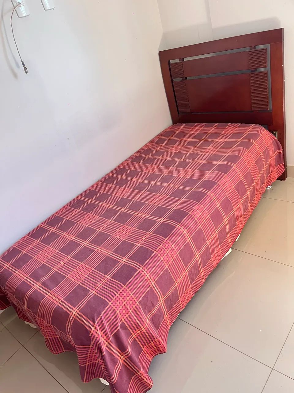 Cama Box de Solteiro + Colchão + Cabeceira de Madeira