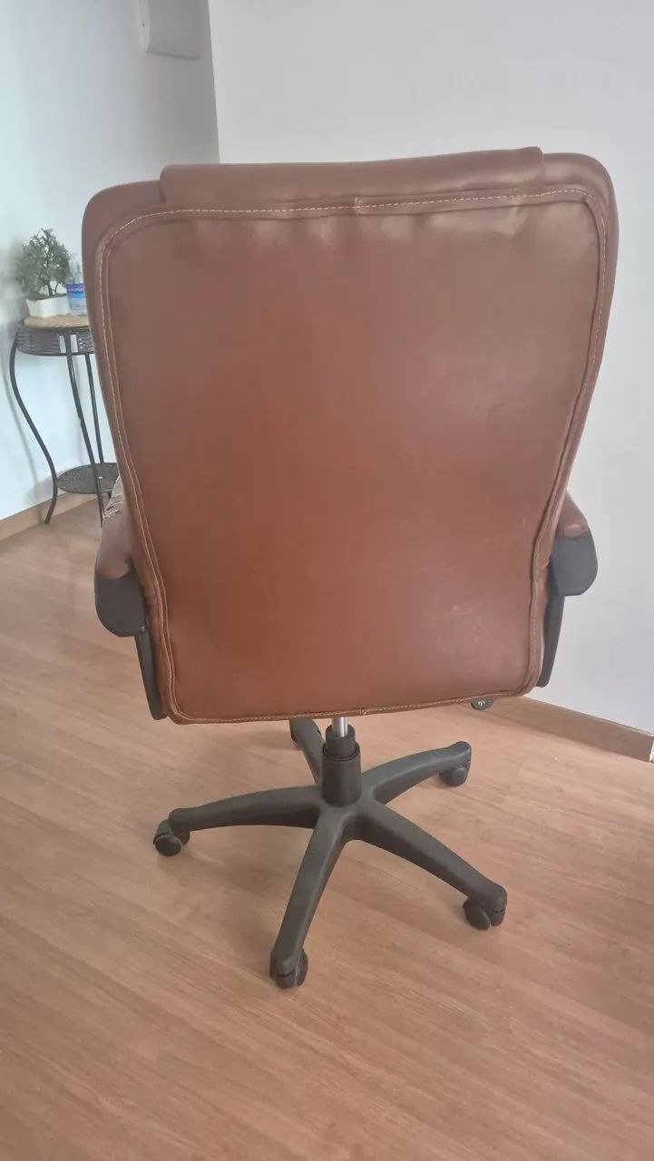 Cadeira de escritório- Marrom - Foto 2