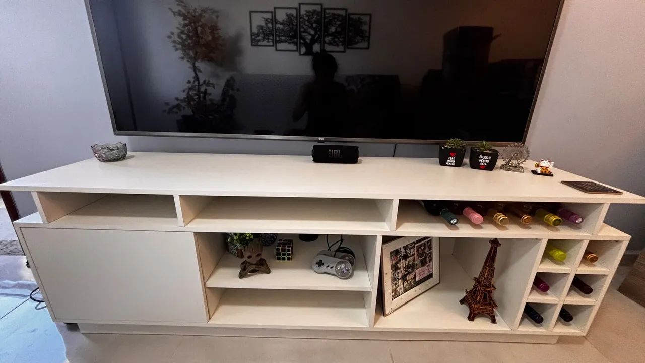 Vendo Rack em MDF branco para TV de 75? - Foto 4