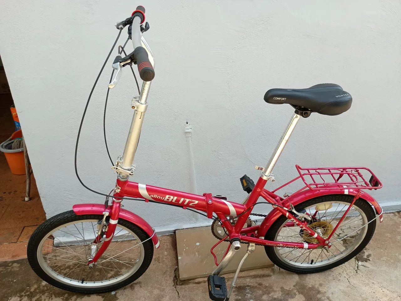 Bicicleta aro 20 dobrável em alumínio  - Foto 2