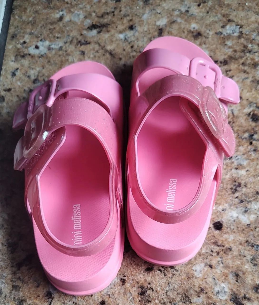 Mini Melissa Cozy Sandal Baby na cor rosa com glitter.  - Foto 4