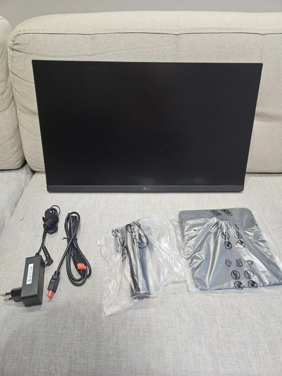 Monitor LG 24"