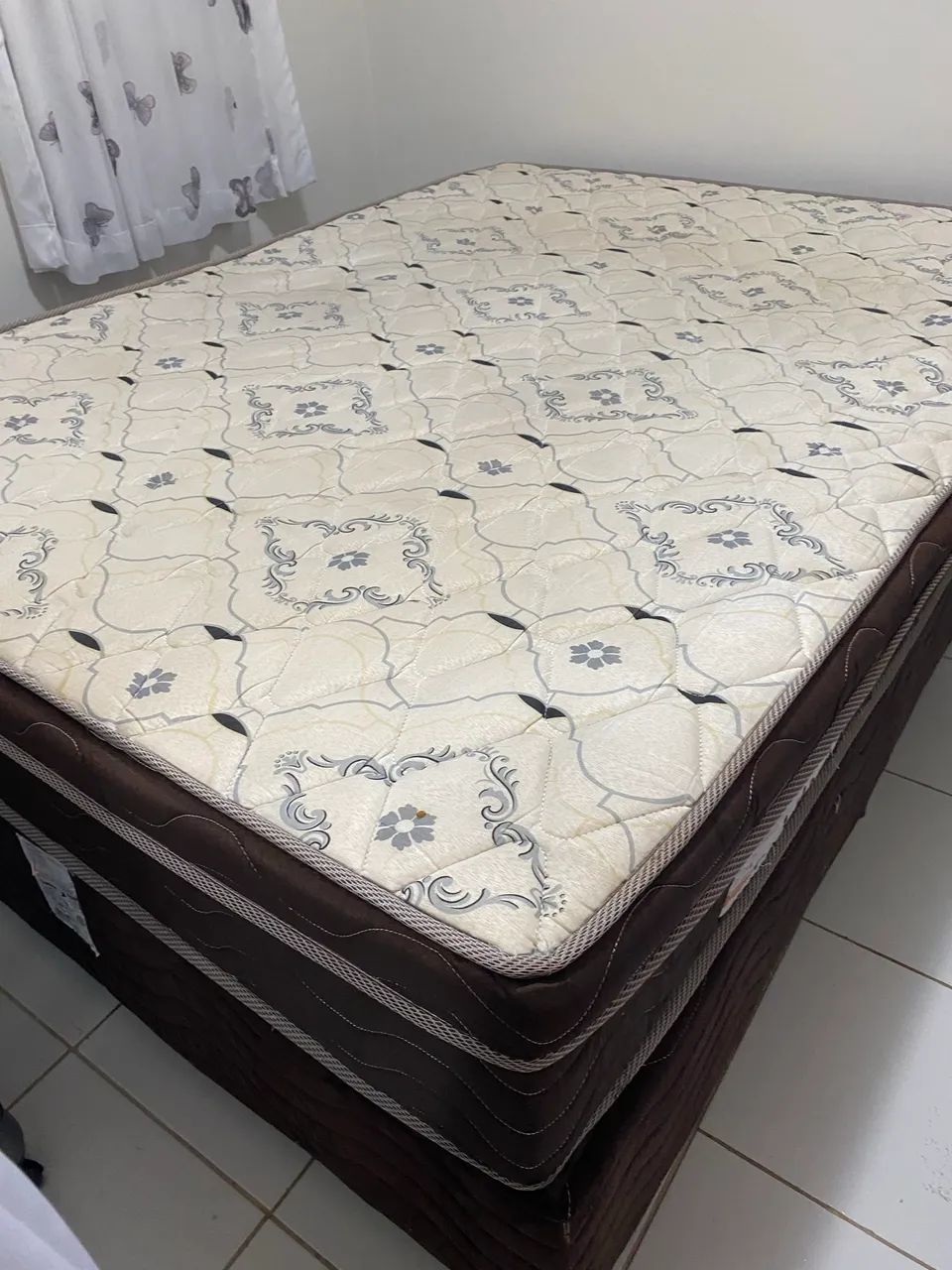 Cama box 