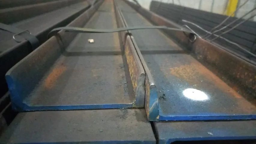 VENDO VIGA U 6 POLEGADAS LAMINADAS (1ª ALMA)