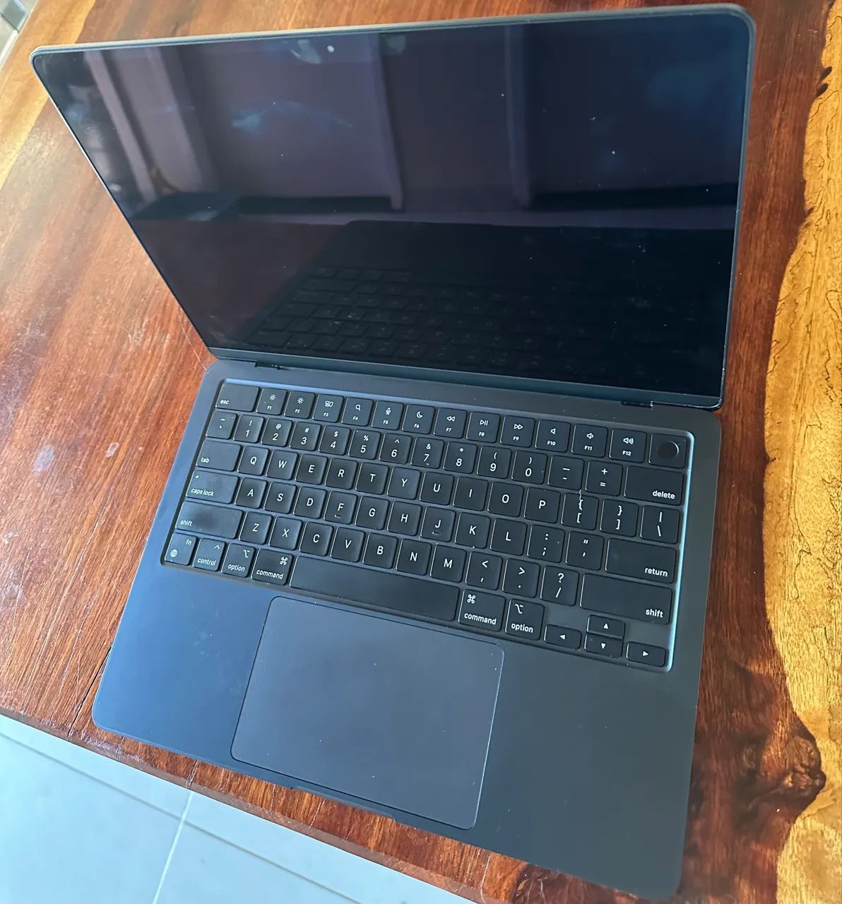 MacBook Air Midnight com Magic Mouse e Keyboard - Notebooks