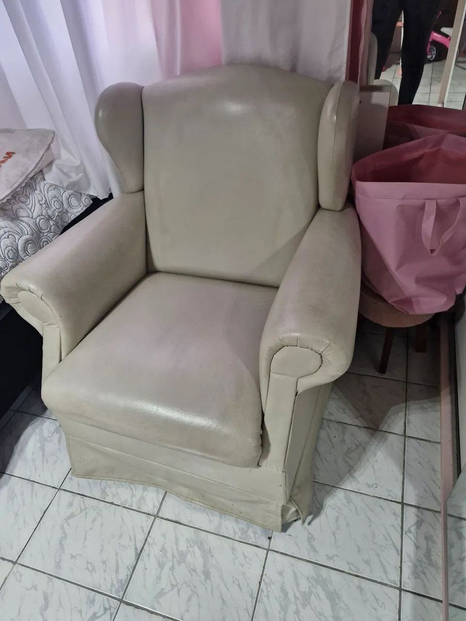 Used nursing chair65566257031427122
