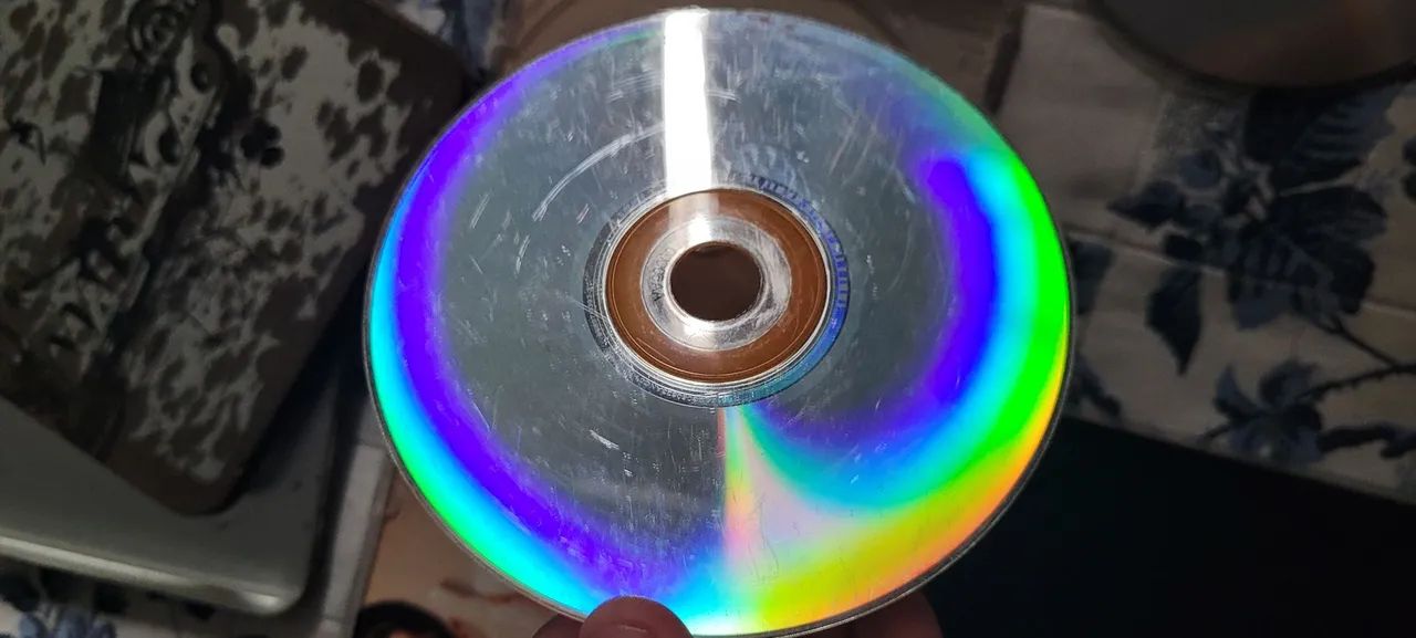 Kit CDs e caixa em metal da novela malhação internacional Globo música coleção  - Foto 4