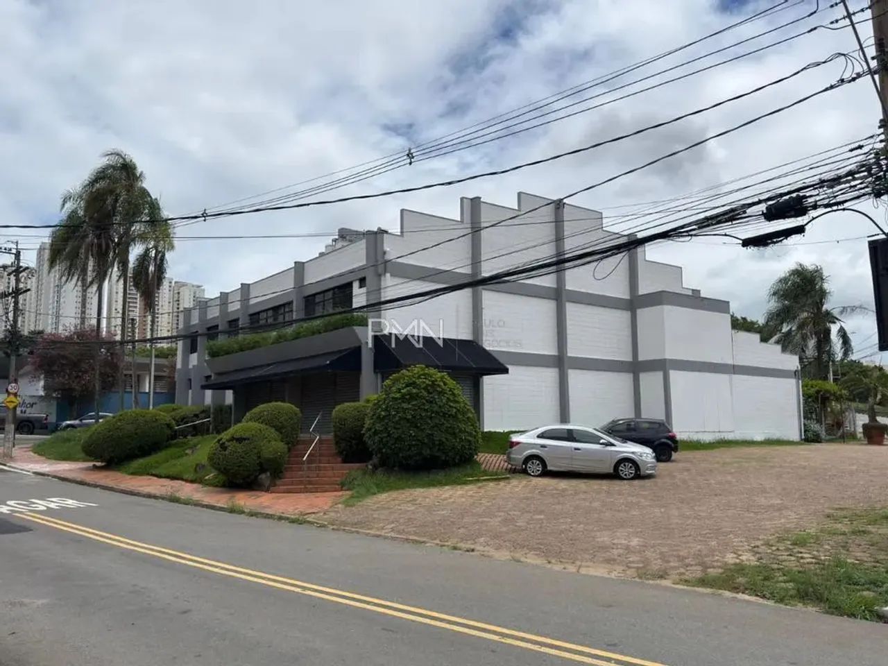 Salão para alugar em Campinas, Cambuí, com 1150 m² - Foto 2