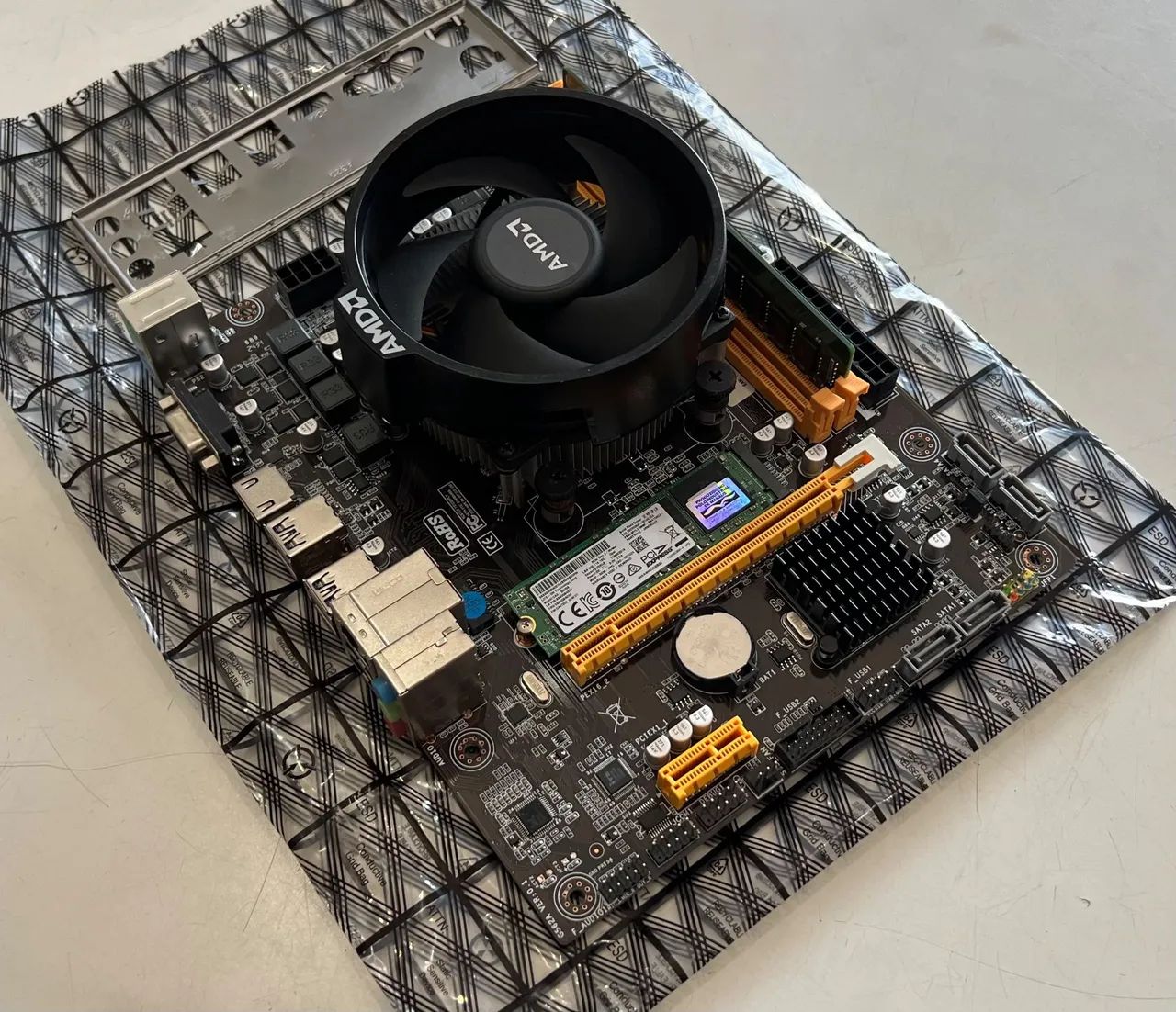 Kit rizen 3200 16 giga nvme 